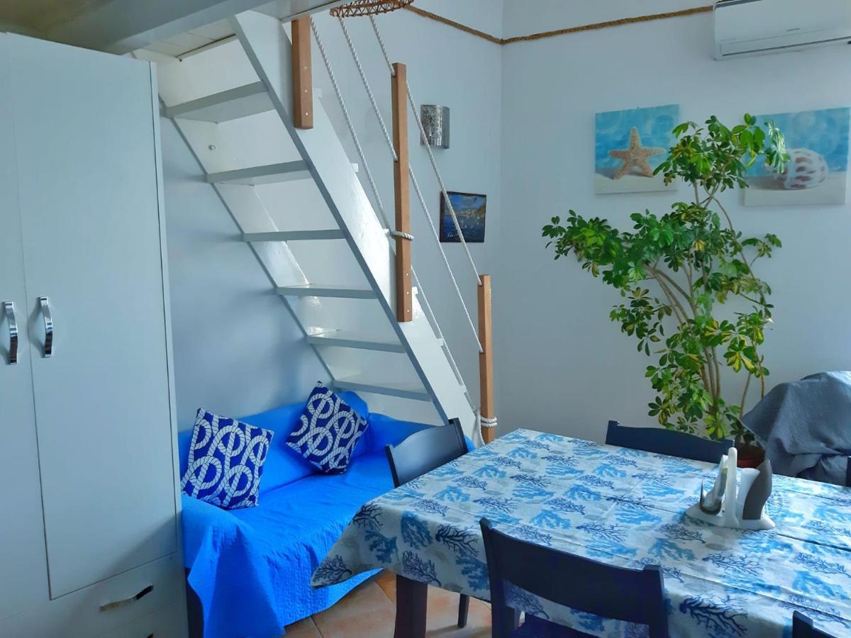 La Casa Azzurra Procida Exterior foto